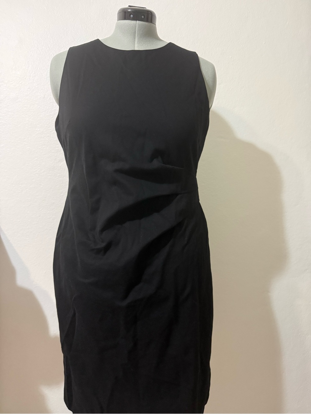 Anne Klein Black Sleeveless Sheath Dress